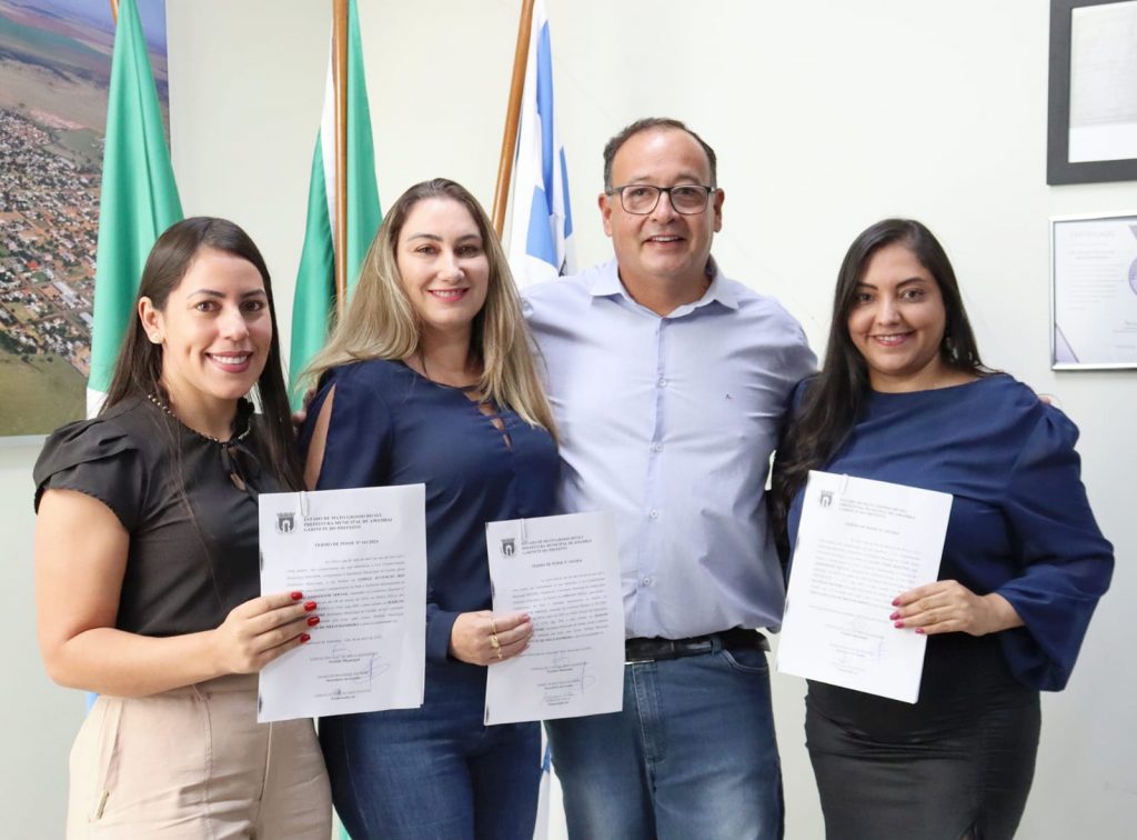 Prefeitura de Amambai dá posse a 12 novos servidores aprovados em Concurso Público
