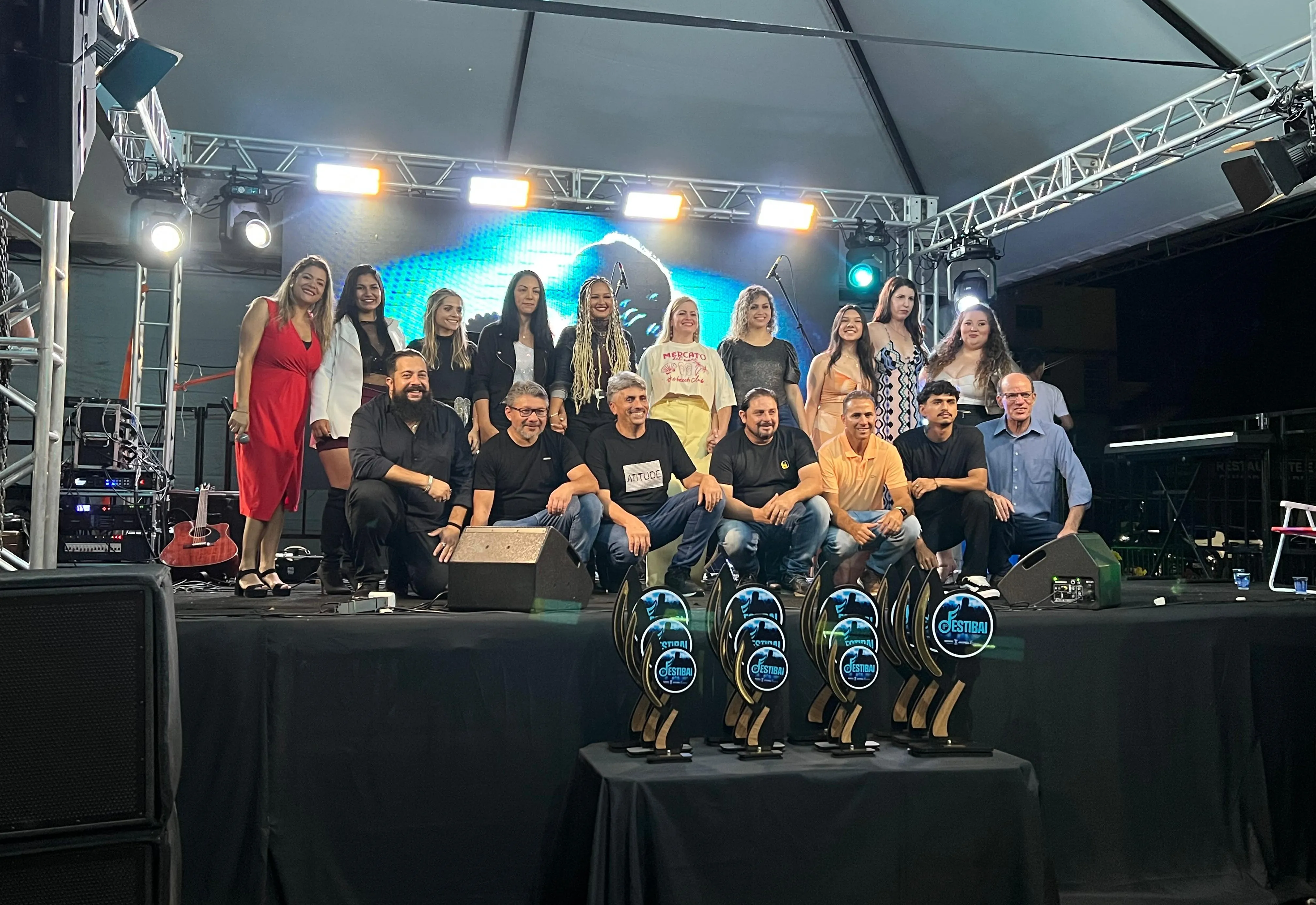 11º Festibai transforma sábado em noite de talento, música e espírito natalino em Amambai