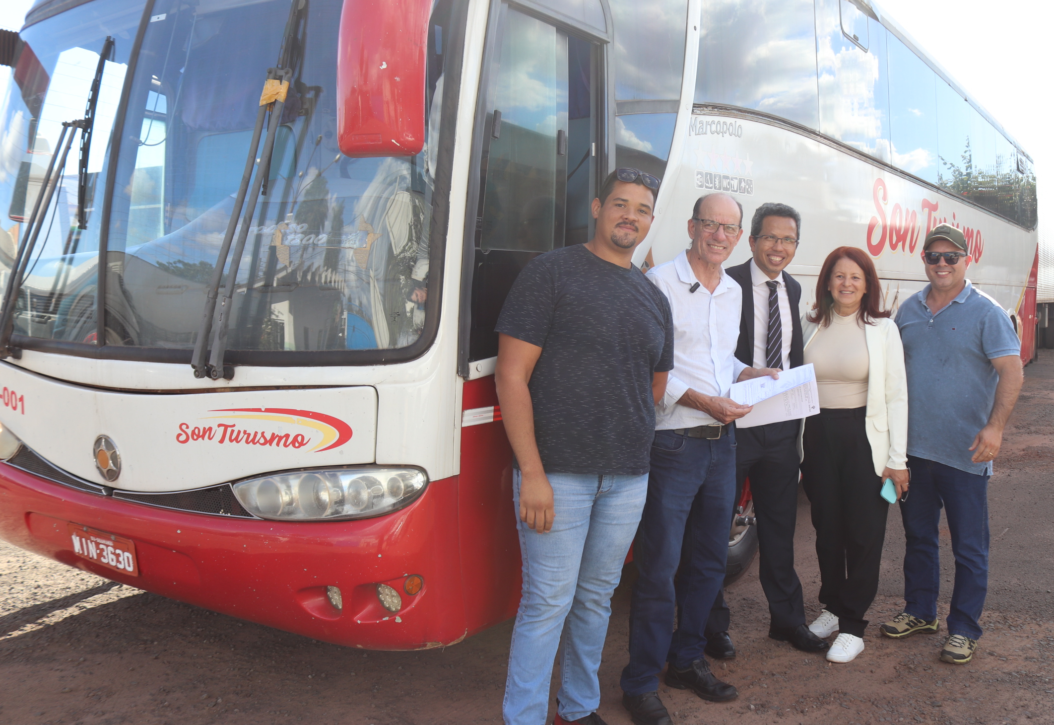 Prefeitura de Amambai conquista ônibus para o esporte e a cultura