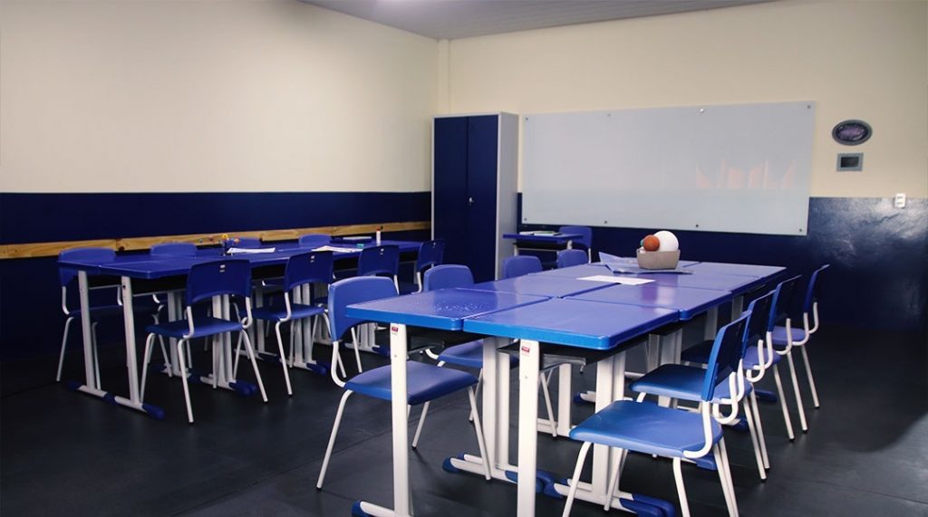 Prefeitura de Amambai, Governo do Estado, Grupo Solo Mio e Câmara Municipal inauguraram Escola Novo Horizonte