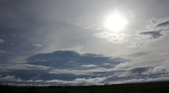 Terça-feira será de sol na maior parte do Estado, mas chuva pode vir à tarde