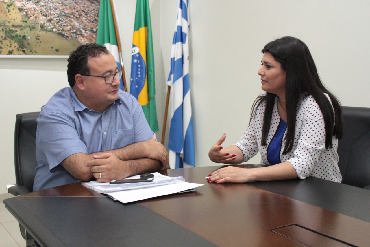 Deputada Federal Rose Modesto destina R$ 500 mil em custeio para a saúde e ônibus para educação de Amambai