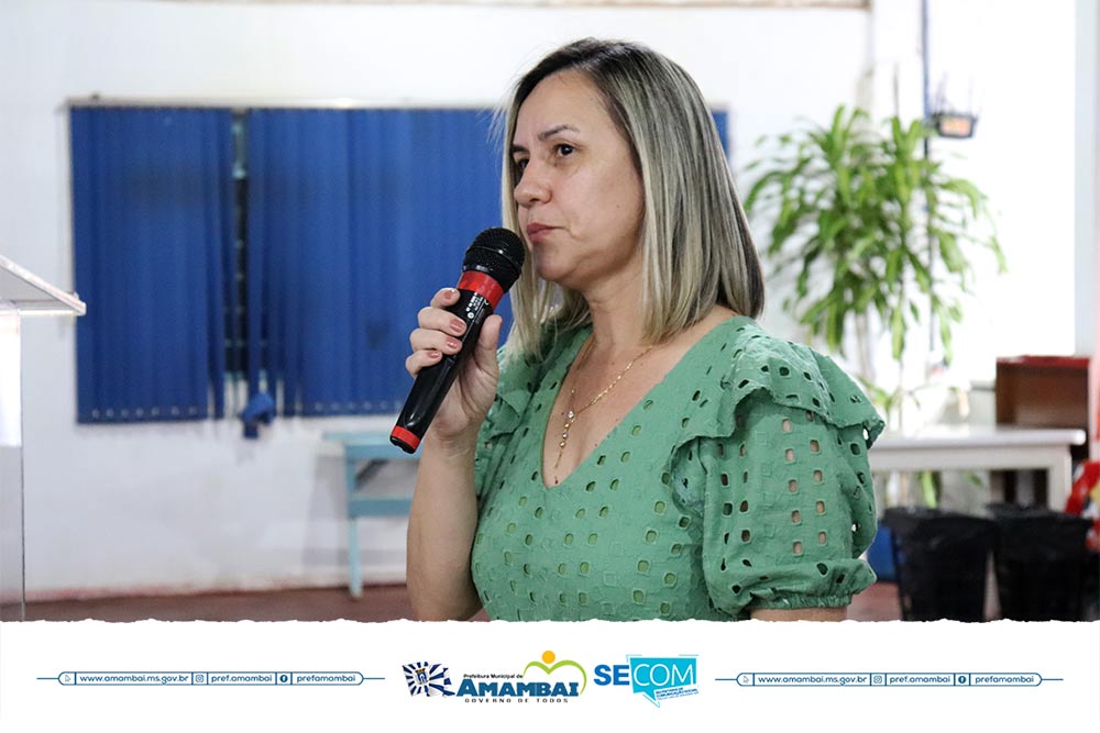 Escola Municipal Dr. Rachid Saldanha Derzi realiza cerimônia de formatura dos Prés