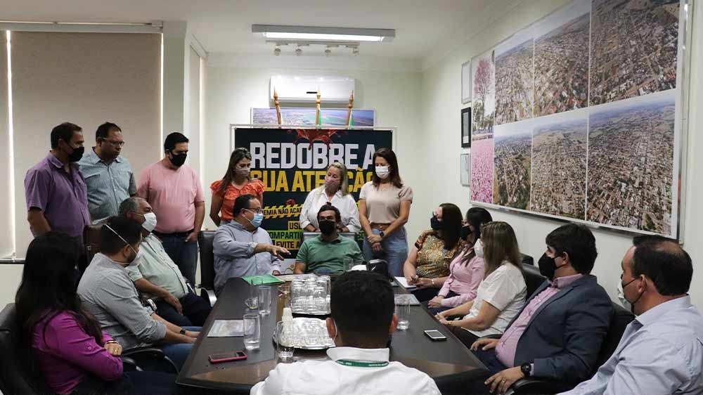 Reitora do IFMS visita Amambai para conhecer Escola Agrícola do município