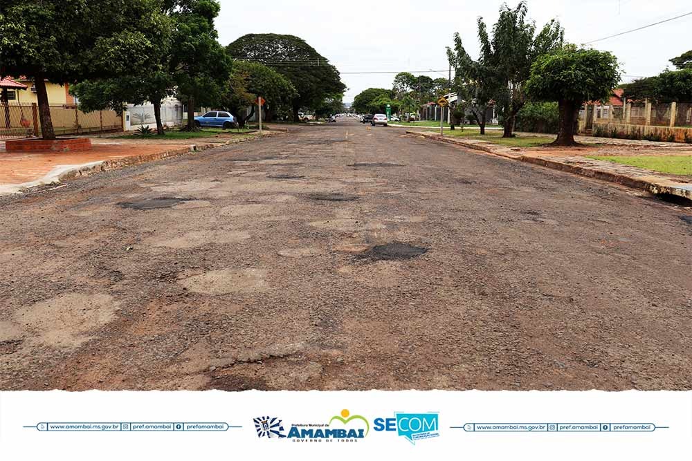 Prefeitura de Amambai intensifica trabalho de recuperação de ruas