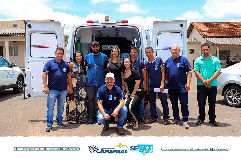Vereadores Paulo Sérgio e Lígia Borges entregam veículos para uso da saúde do município
