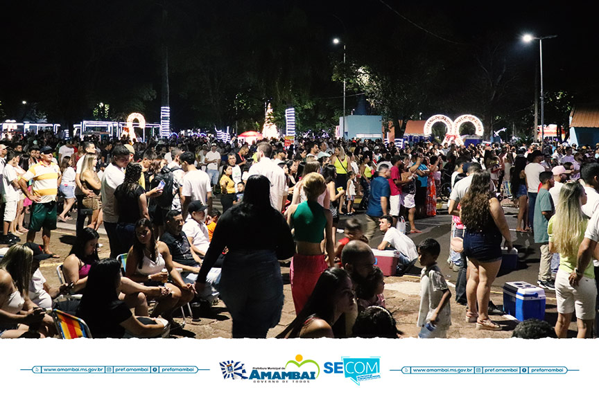 <strong>Com festa, população de  Amambai celebra a chegada de 2023 na Praça Coronel Valêncio de Brum</strong>