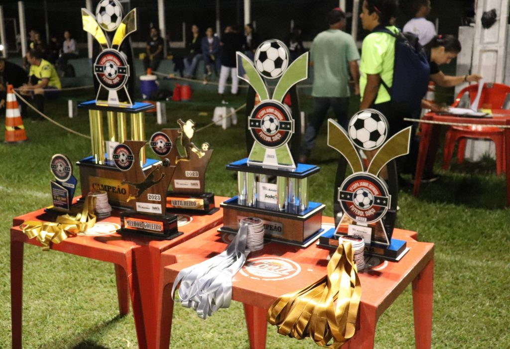 Tereré A é campeão da 1ª Copa Jamir Signori de Futebol Suíço Master em Amambai