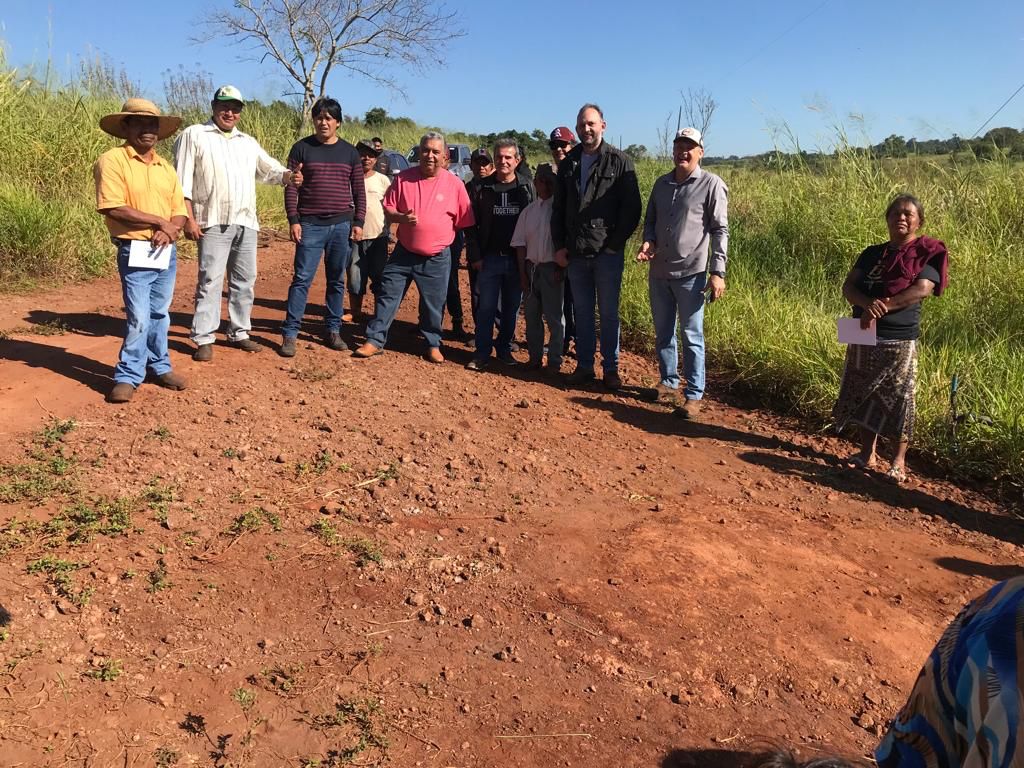 A pedido do prefeito Dr. Bandeira, Valter Brito, Tato Souza, secretários e lideranças indígenas visitam estradas que serão recuperadas