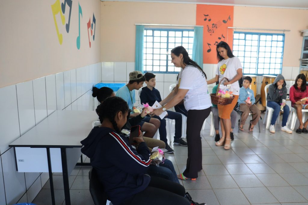 Faça Bonito: Assistência Social realizou palestra educativa para atendidos pelo Serviço de Convivência e Fortalecimento de Vínculos em Amambai
