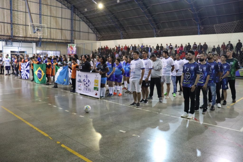 Disputas acirradas marcam a abertura da Copa Cidade de Futsal 2023 em Amambai