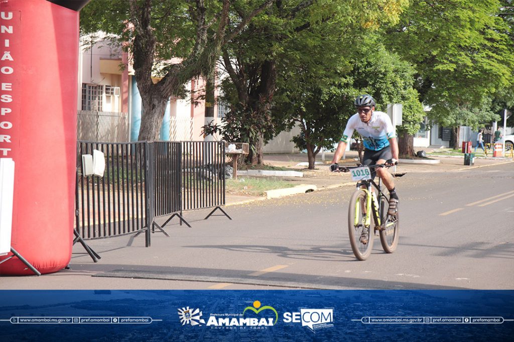GP Cidade Crepúsculo de Mountain Bike reuniu ciclistas de toda a região em comemoração ao aniversário de Amambai