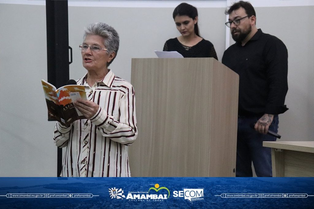 No mês de aniversário do município, Helena Pereira lança livro que tem Amambai como inspiração