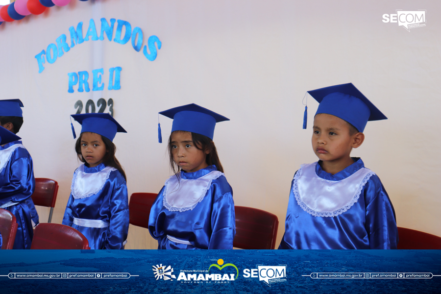 Escolas Municipais Guarani e Ypiendy celebram formatura do Pré II em cerimônia emocionante