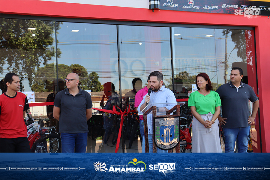 Amigos, familiares e autoridades do município participam de inauguração da Ônix Bike