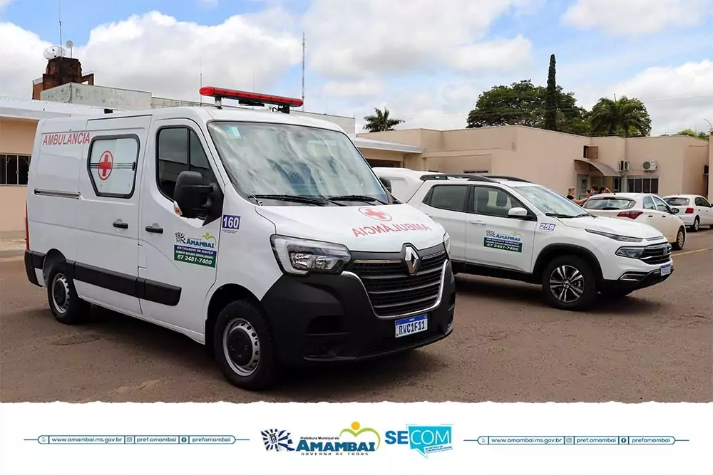Vereadores Paulo Sérgio e Lígia Borges entregam veículos para uso da saúde do município