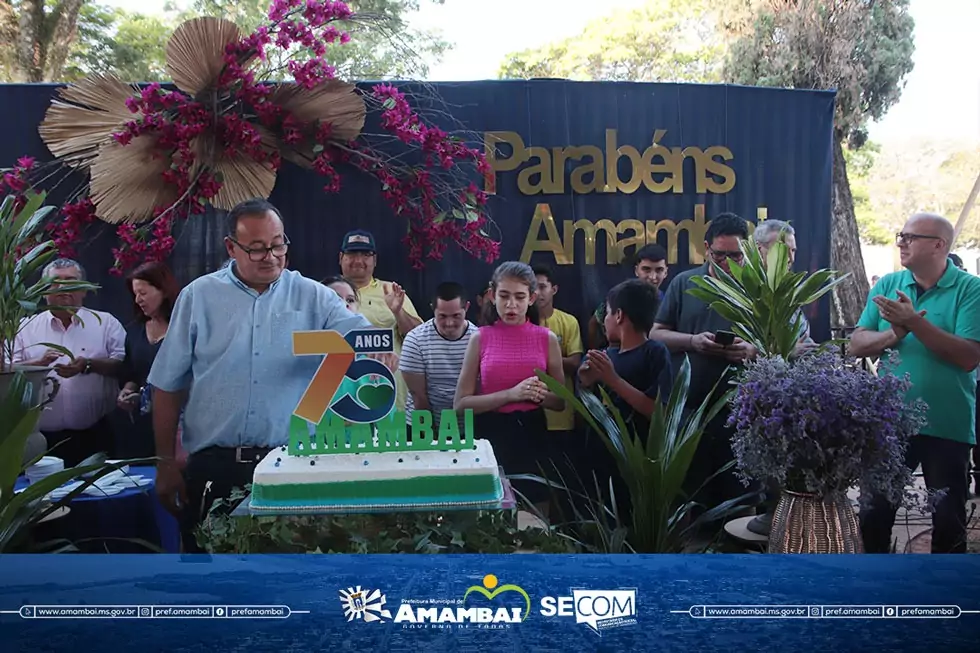 Prefeitura de Amambai comemora 75 anos com bolo gratuito e espetáculo cultural