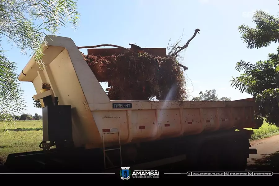 Prefeitura de Amambai realiza mutirão de limpeza e combate à Dengue na Vila Nossa Senhora Aparecida